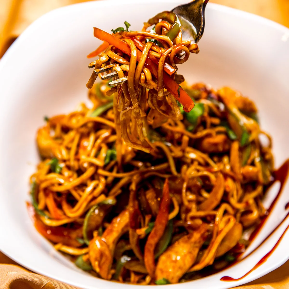 Yakisoba Carne — Ziron Sushi
