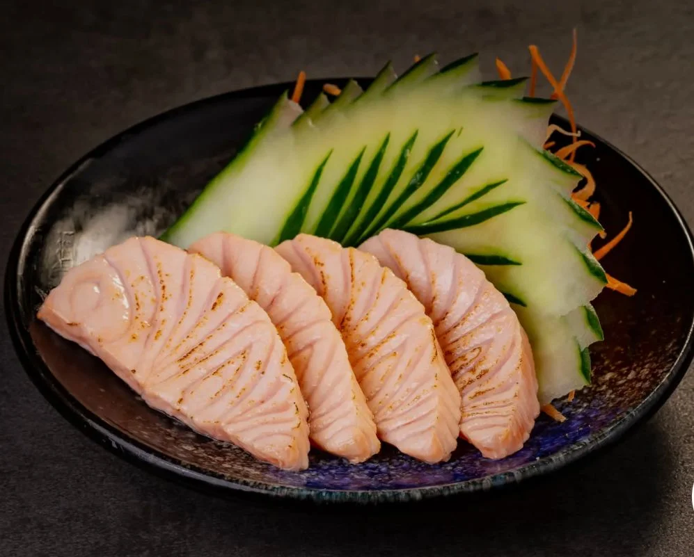 Sashimi de Salmão Maçaricado — Ziron Sushi