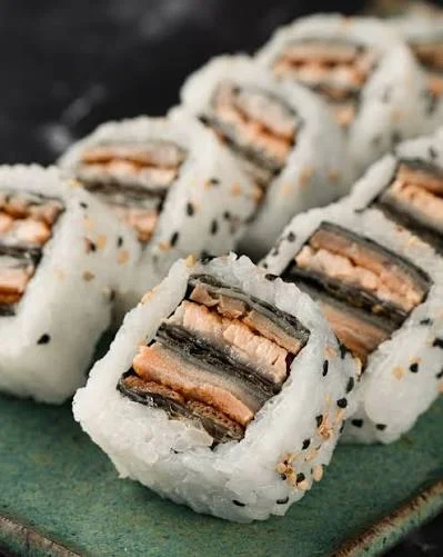 Uramaki skin ( 10 peças ) — Ziron Sushi