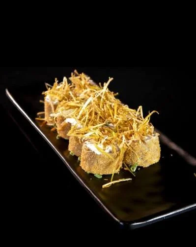 Hot Filadélfia com alho poro (10 peças) — Ziron Sushi
